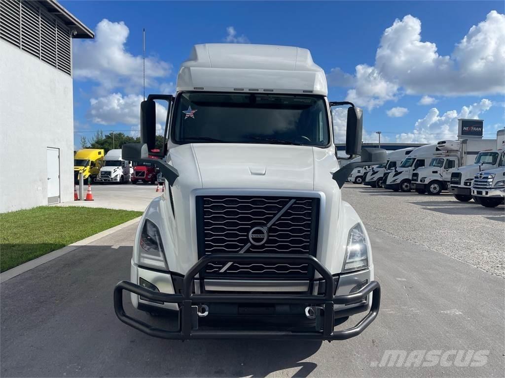 Volvo VNL64T760 Cabezas tractoras