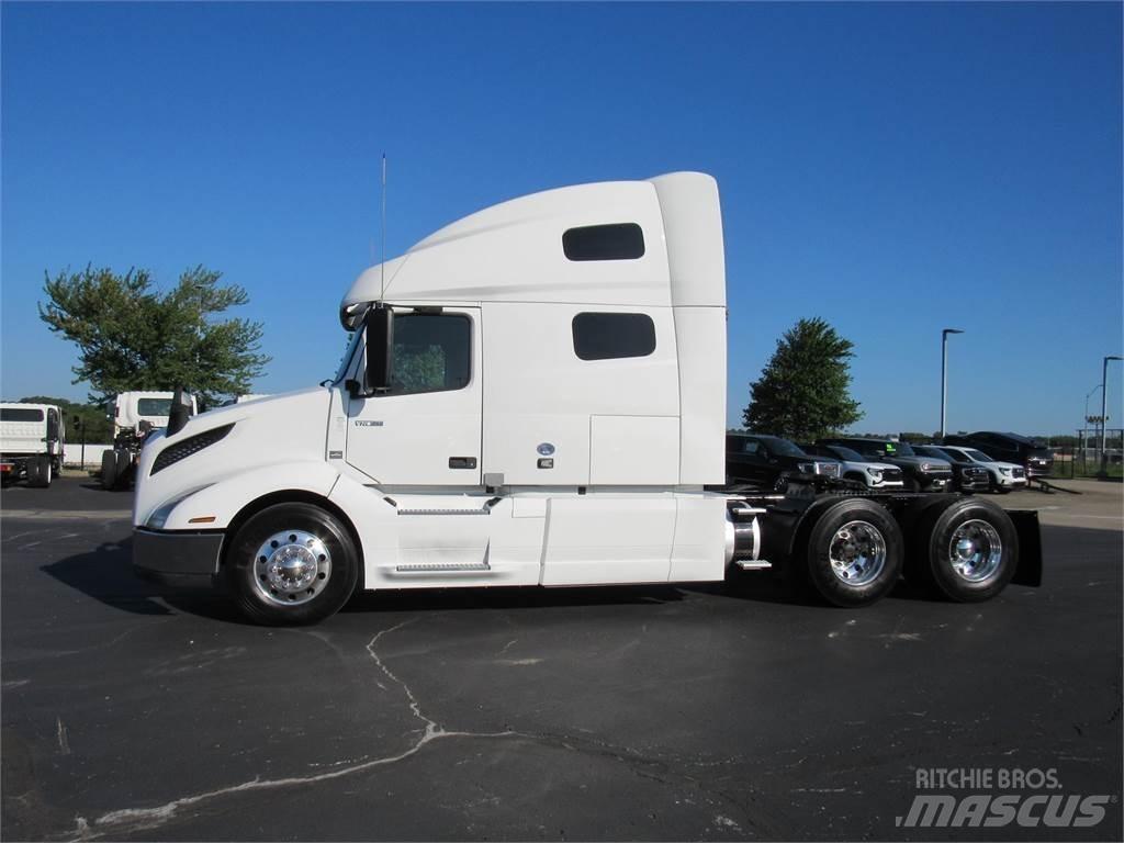 Volvo VNL64T760 Cabezas tractoras