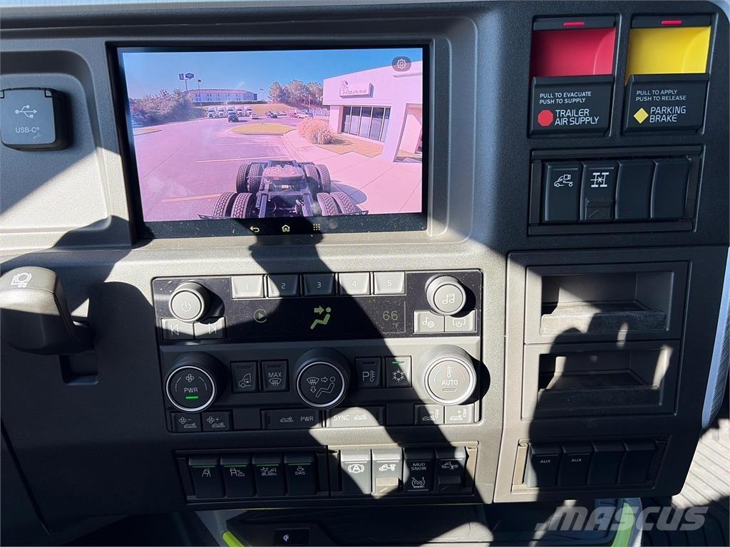 Volvo VNL64T860 Cabezas tractoras