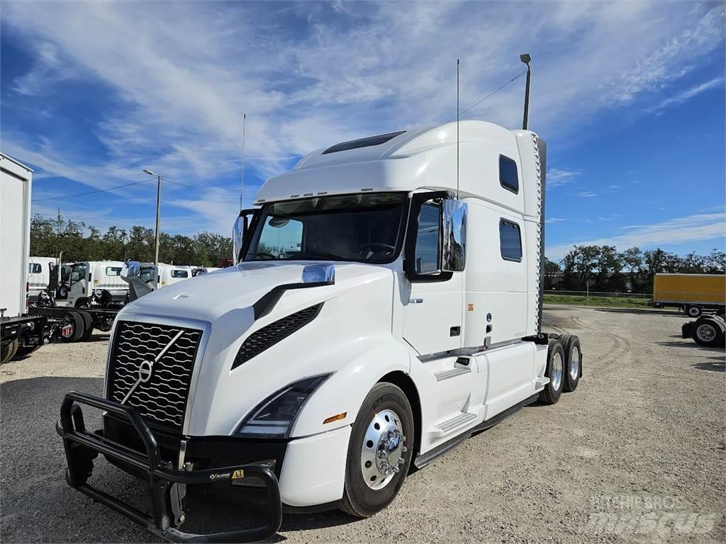 Volvo VNL64T860 Cabezas tractoras