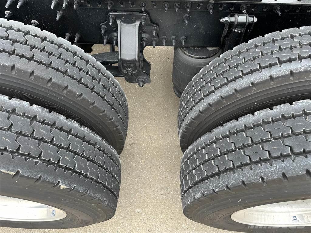 Volvo VNL64T860 Cabezas tractoras