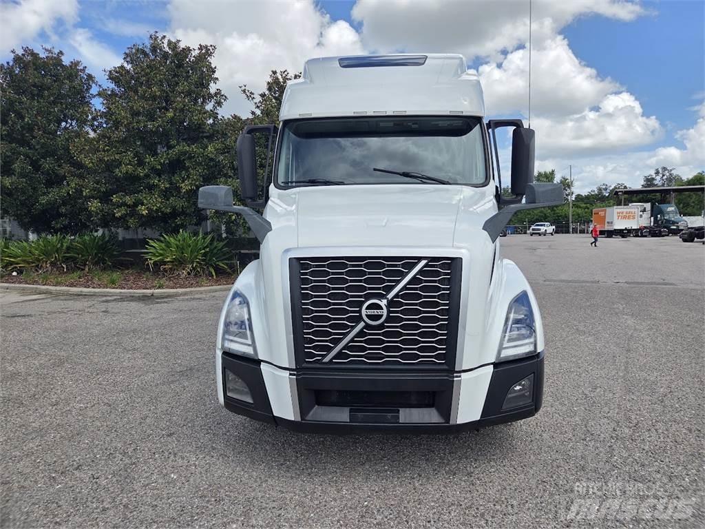 Volvo VNL64T860 Cabezas tractoras
