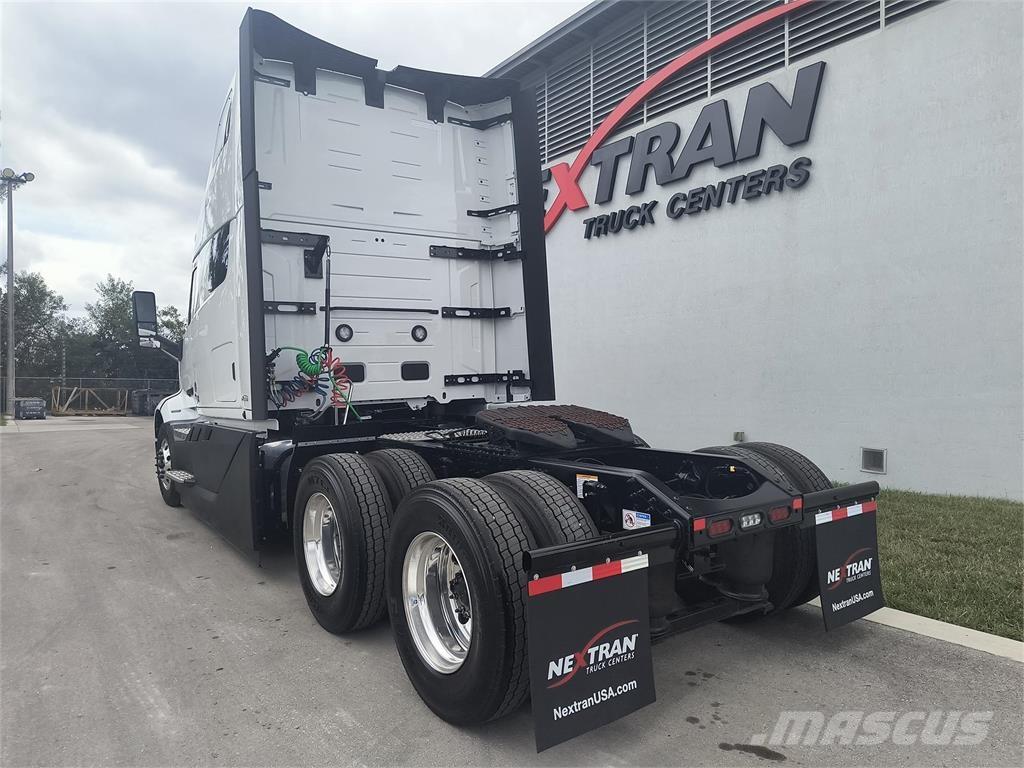 Volvo VNL64T860 Cabezas tractoras