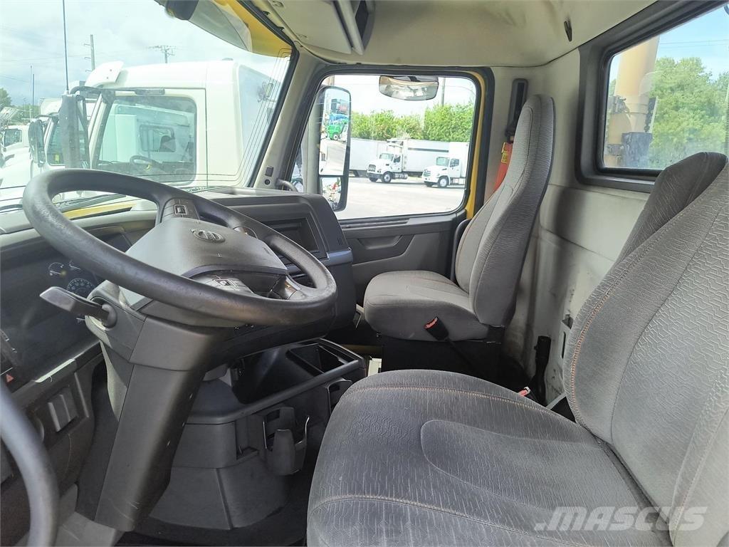 Volvo VNR64T300 Cabezas tractoras