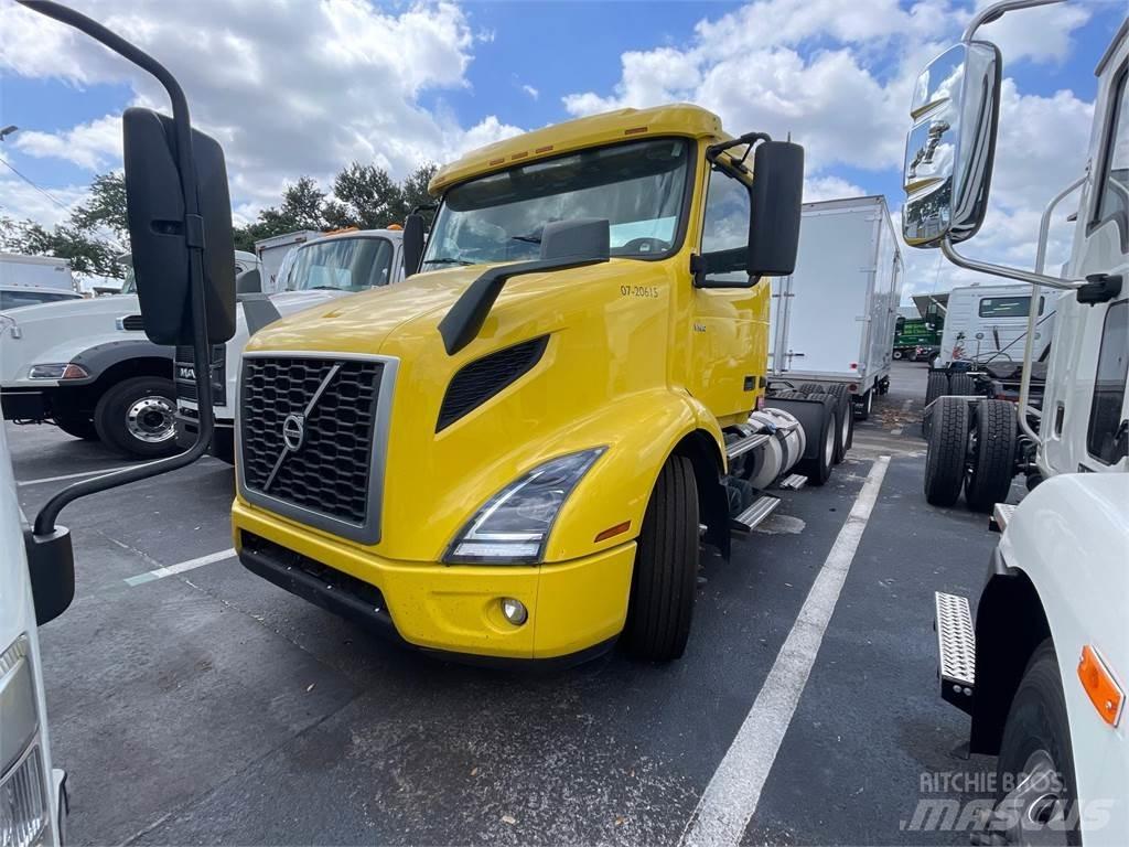 Volvo VNR64T300 Cabezas tractoras