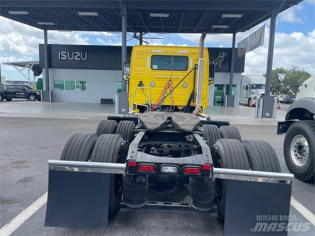 Volvo VNR64T300 Cabezas tractoras