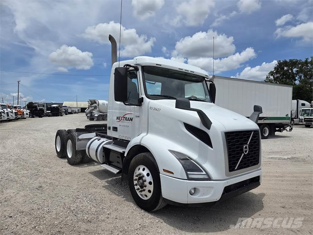 Volvo VNR64T300 Cabezas tractoras