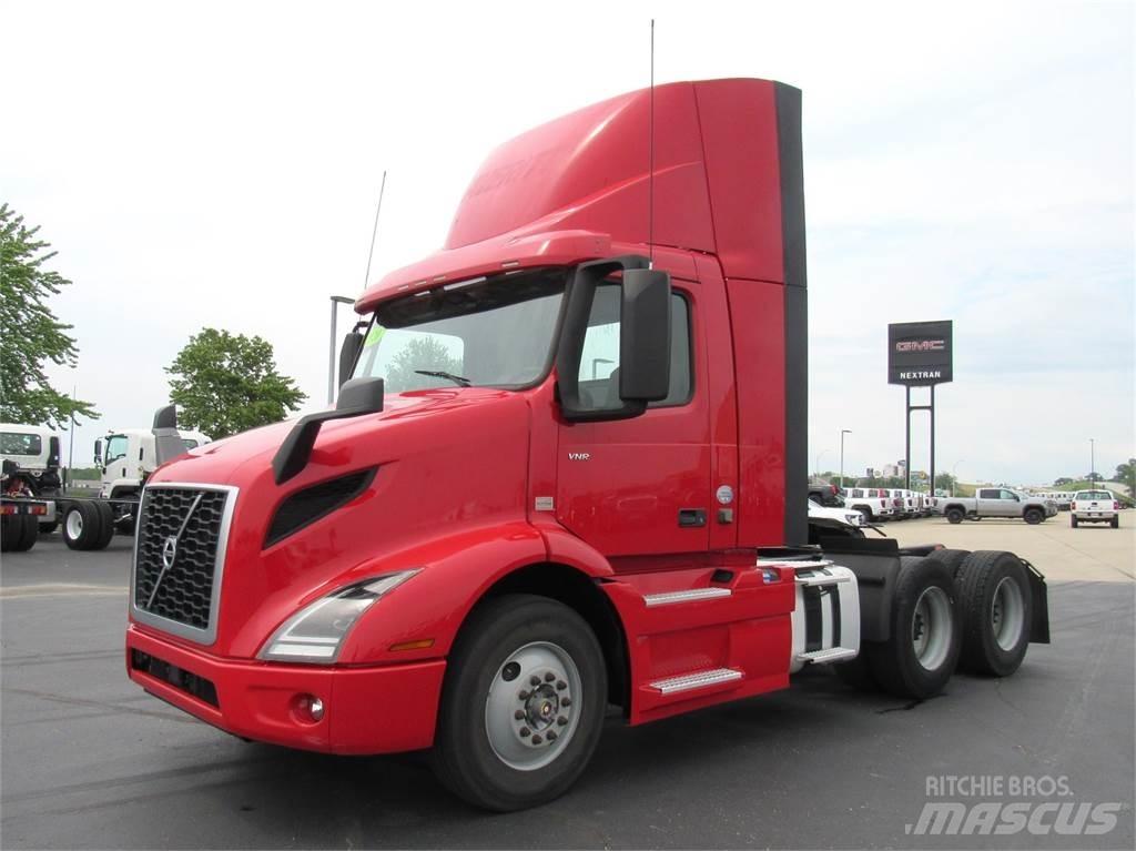 Volvo VNR64T300 Cabezas tractoras