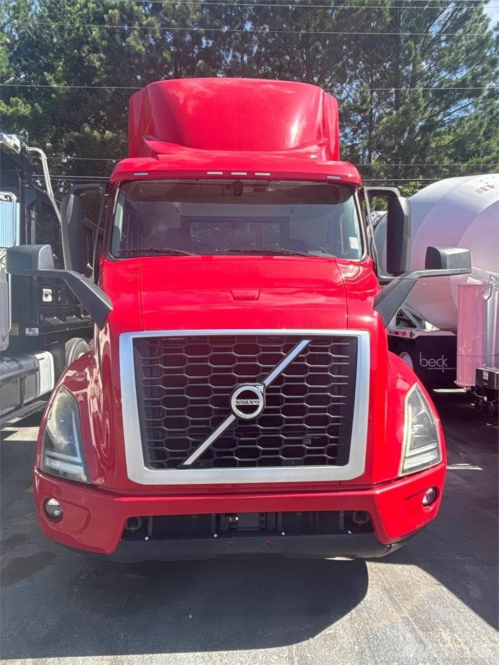 Volvo VNR64T300 Cabezas tractoras