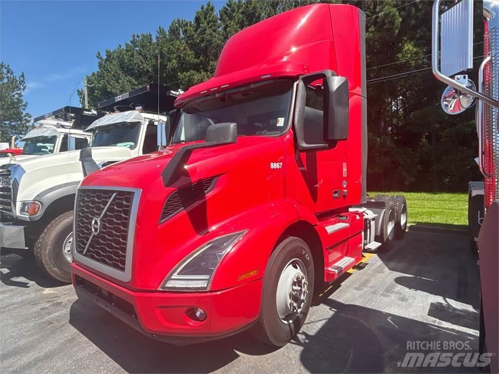 Volvo VNR64T300 Cabezas tractoras