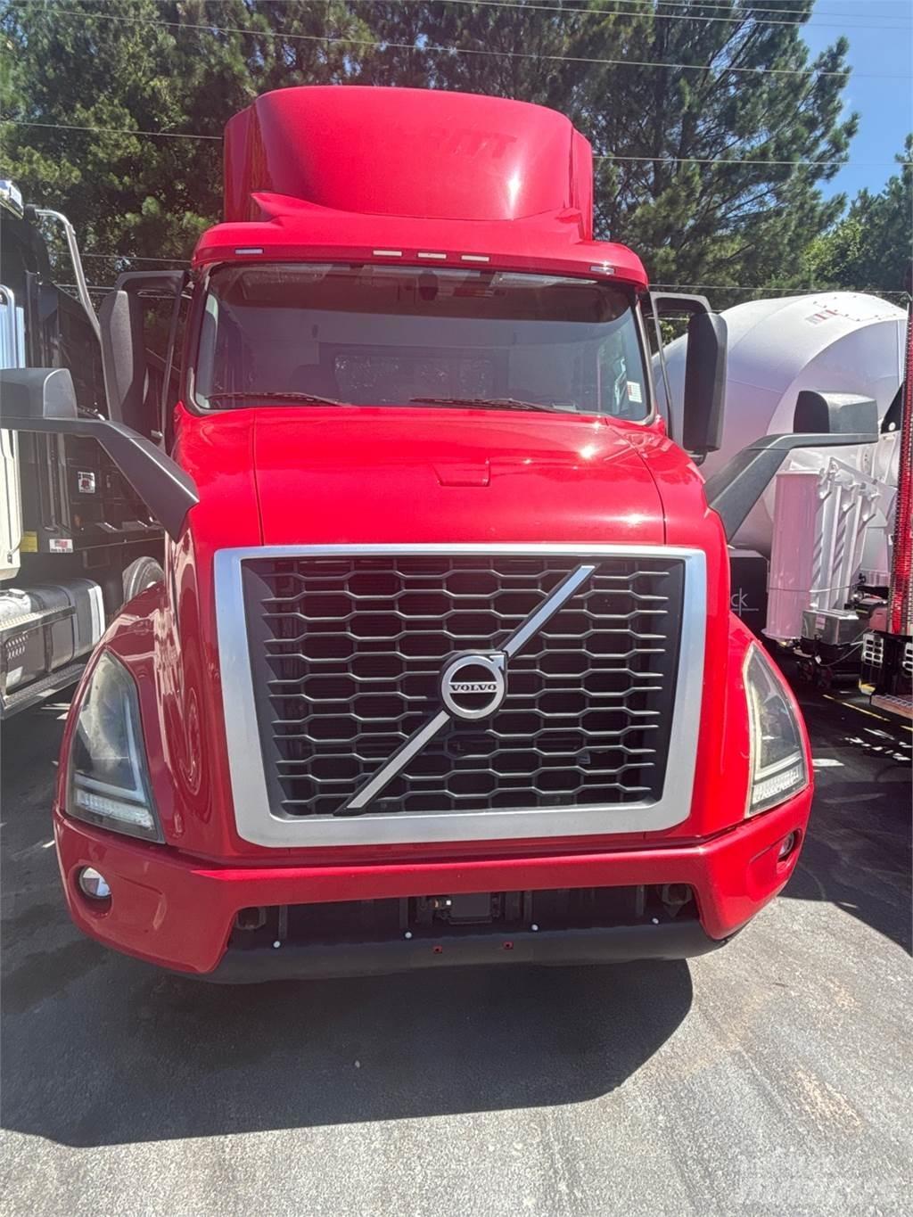 Volvo VNR64T300 Cabezas tractoras