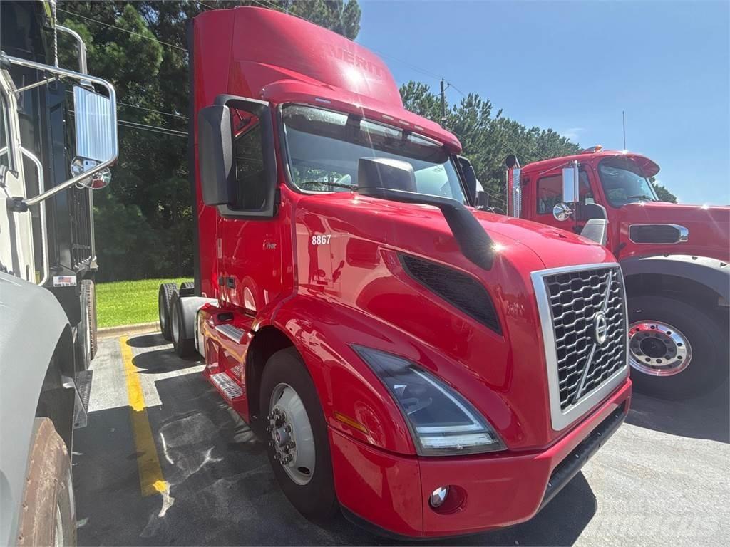 Volvo VNR64T300 Cabezas tractoras