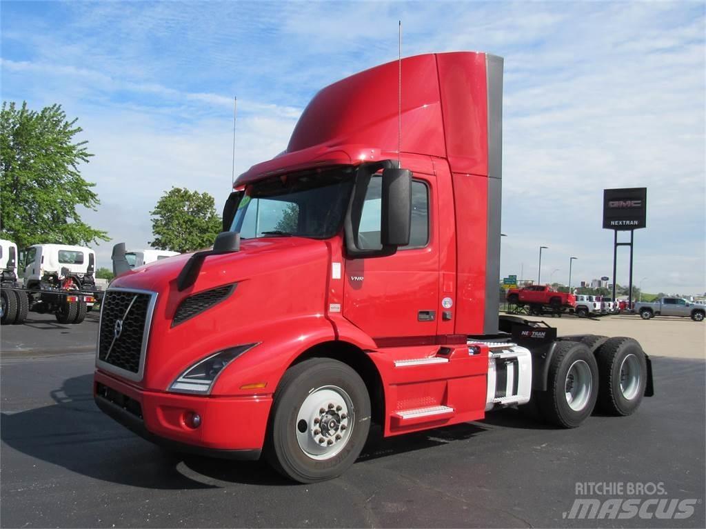 Volvo VNR64T300 Cabezas tractoras