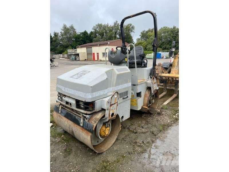 CAT CB224 Compactadores de suelo