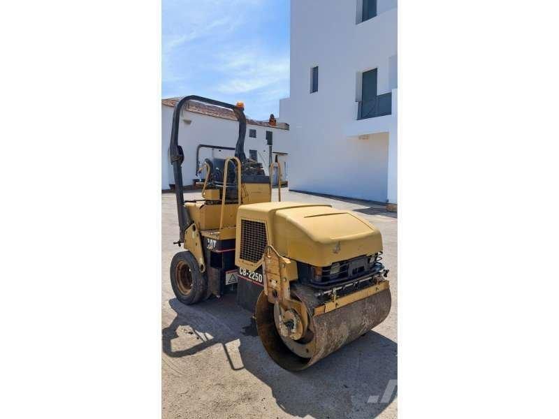CAT CB225D Compactadores de suelo