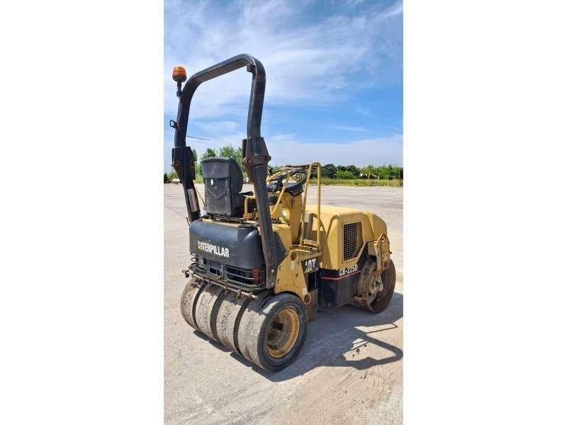 CAT CB225D Compactadores de suelo