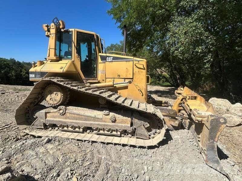 CAT D6N LGP Buldozer sobre oruga