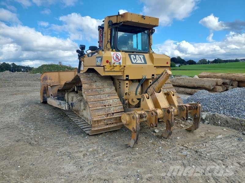 CAT D6T LGP Buldozer sobre oruga