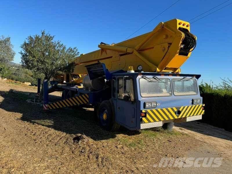 Condor 125/S Grúas todo terreno