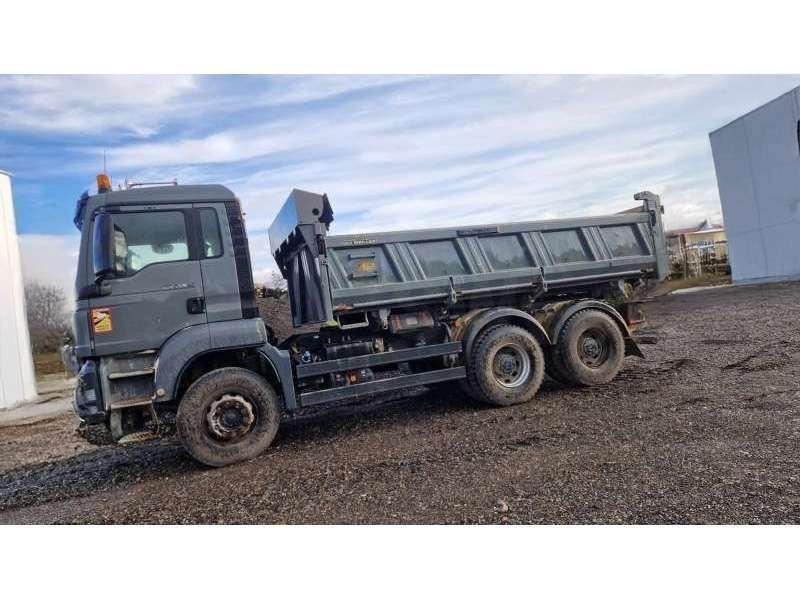 MAN TGS 6X4 Camiones bañeras basculantes o volquetes