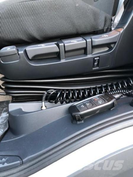 DAF XD Camiones portacubetas