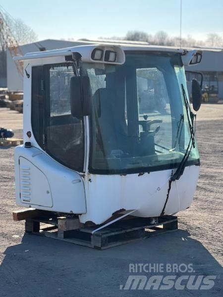 Liebherr 556 KABINA Cabinas e interior