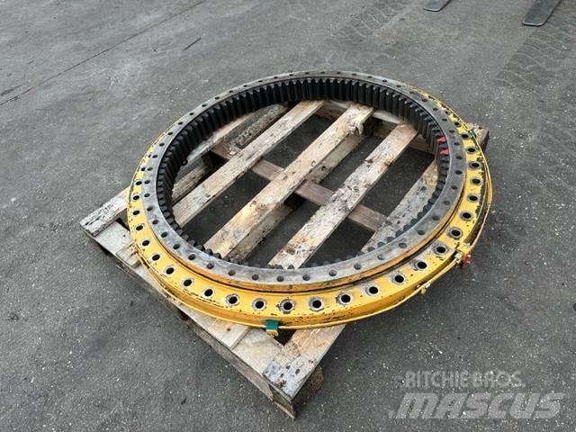 Liebherr A 922 Chasis y suspención