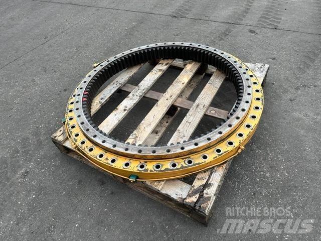 Liebherr A 922 Chasis y suspención