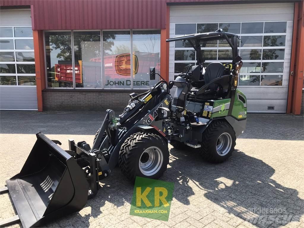GiANT G2200E Palas cargadoras frontales