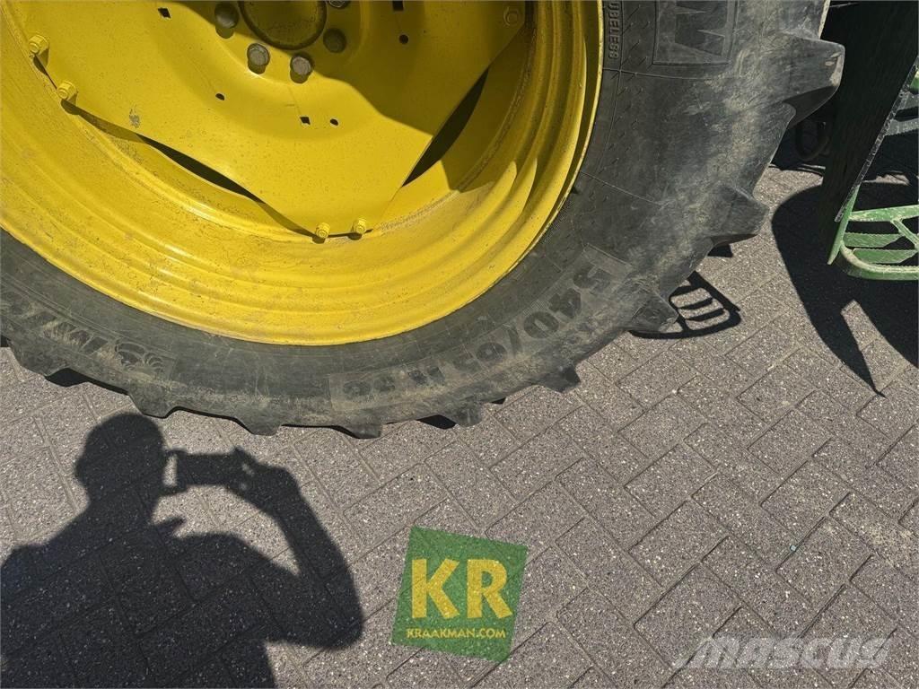 John Deere 6130 Tractores