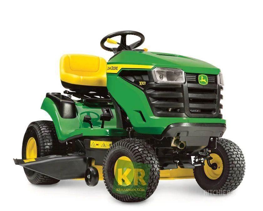 John Deere X107 Tractores corta-césped