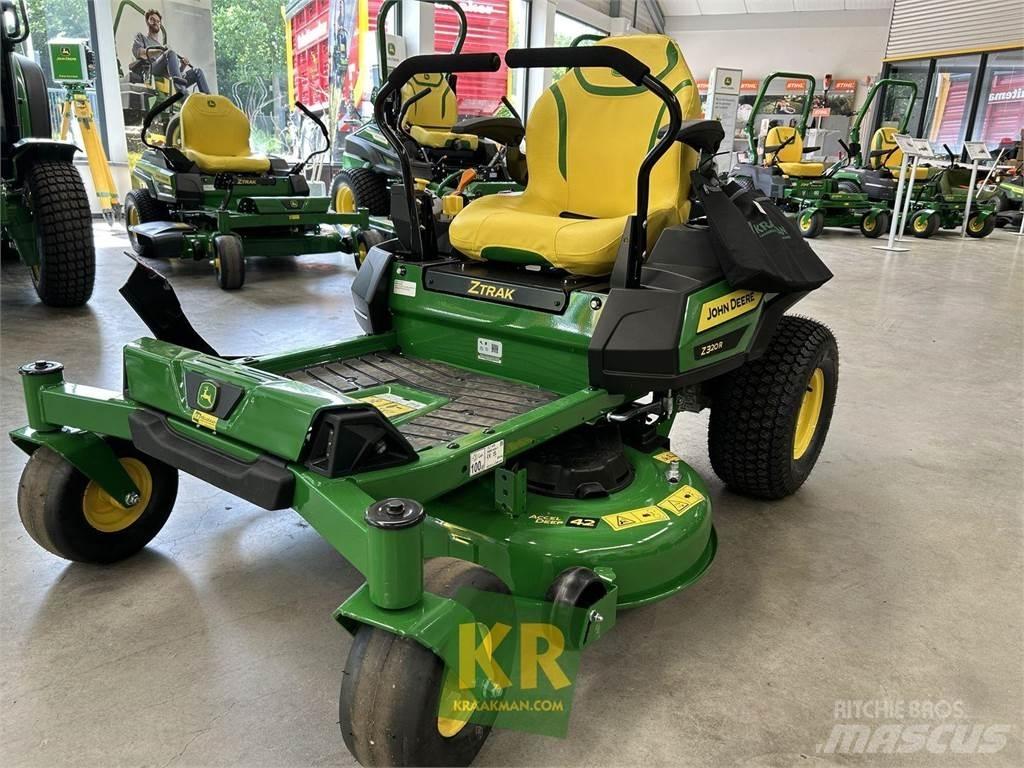 John Deere Z320R Agricultura - Otros