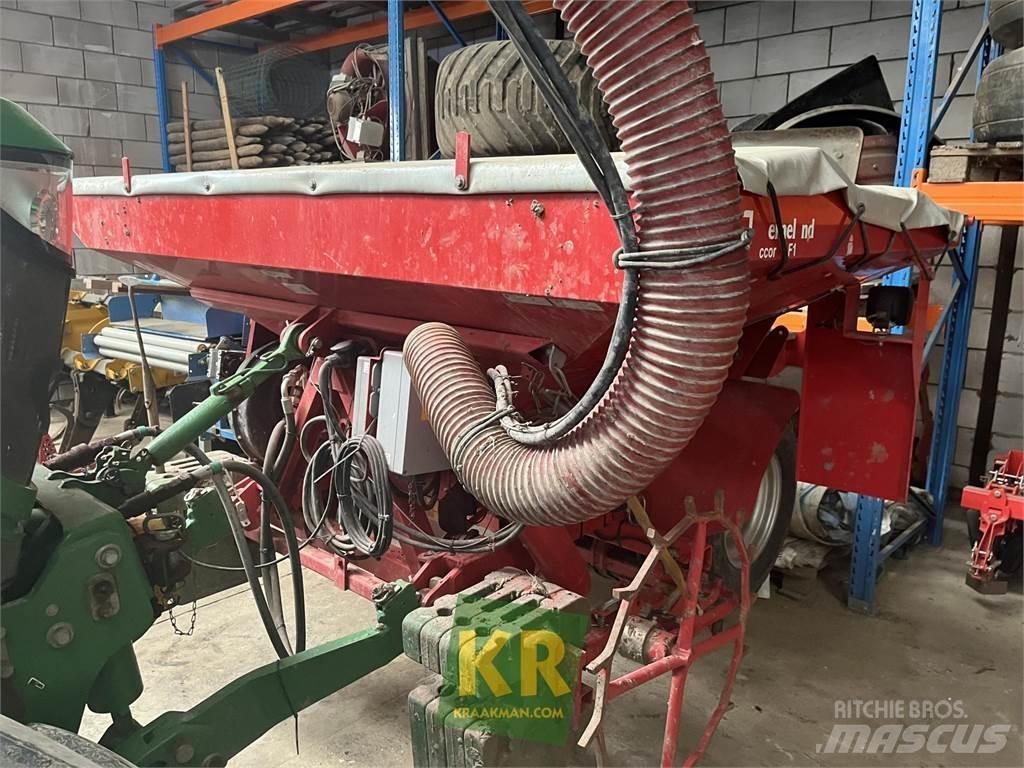 Kverneland DF 1 Otras máquinas de fertilización