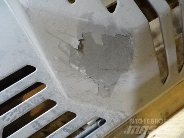 Volvo MOTORHUV Chasis y suspención