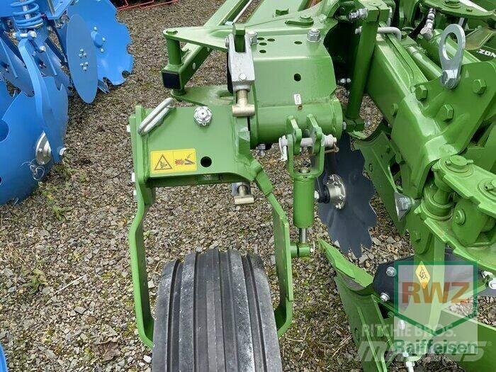 Amazone Cayros XS 950 Arados reversibles suspendidos