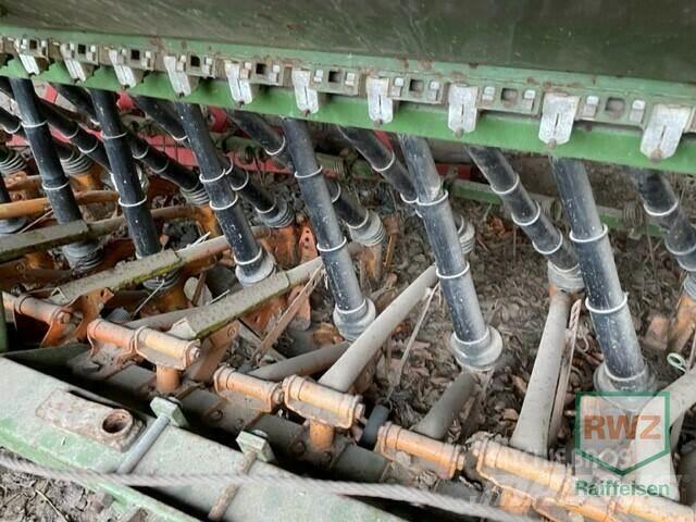 Amazone D25 07 Special Sembradoras combinadas
