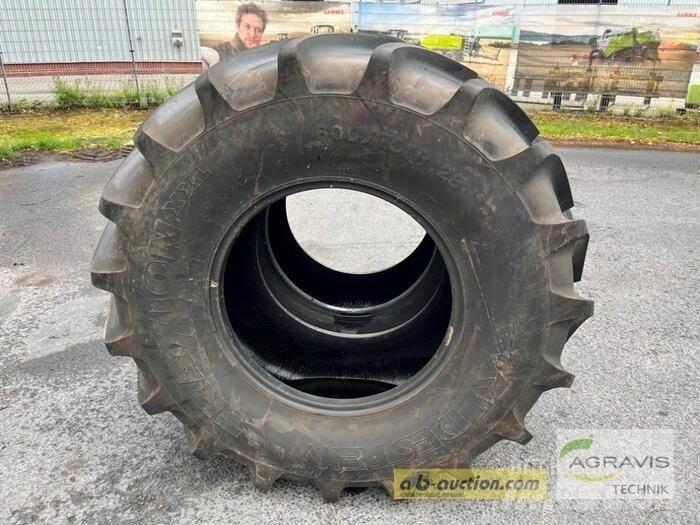 Apollo 600/70R28 Neumáticos, ruedas y llantas