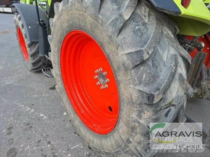 CLAAS ARION 420 Tractores