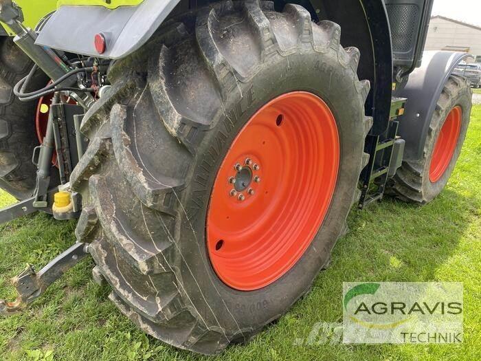 CLAAS ARION 510 CEBIS Tractores