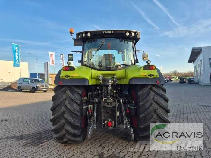 CLAAS ARION 620 CIS Tractores