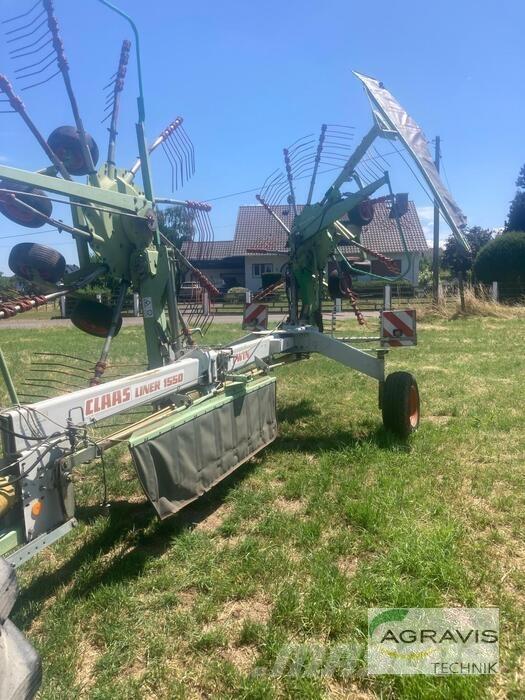 CLAAS LINER 1550 TWIN Rastrillos y henificadores