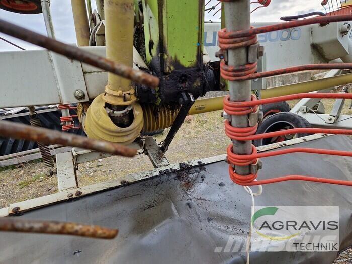 CLAAS LINER 3000 Rastrillos y henificadores