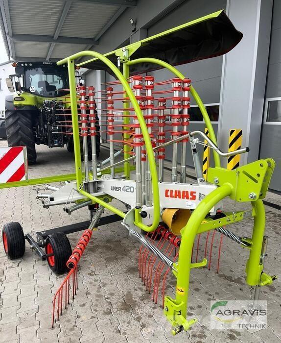CLAAS LINER 420 Rastrillos y henificadores