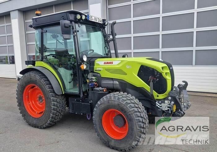 CLAAS NEXOS 240 L Tractores