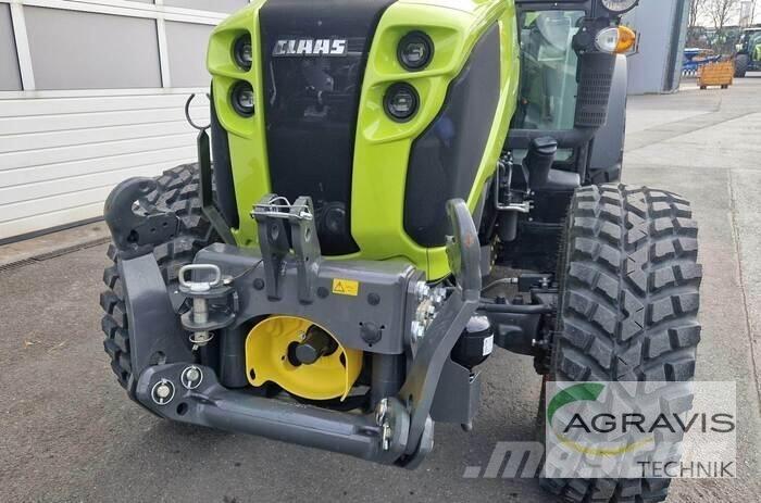 CLAAS NEXOS 240 L Tractores