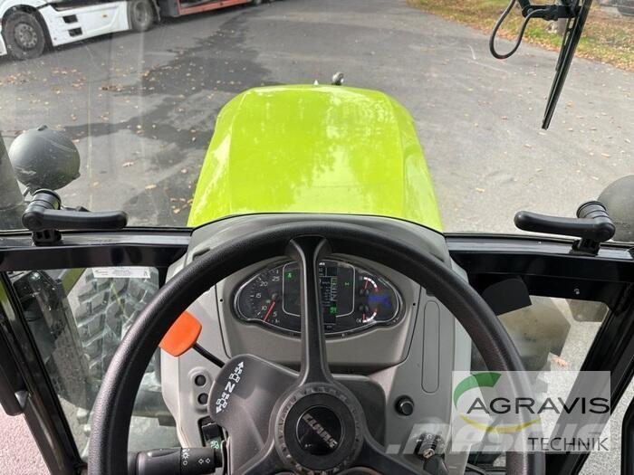 CLAAS NEXOS 240 L Tractores