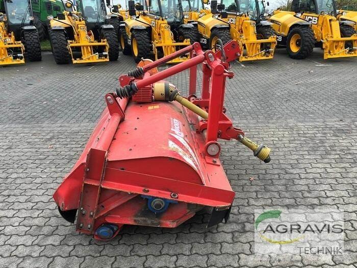 Dücker UM 27 Segadoras y cortadoras de hojas para pastos