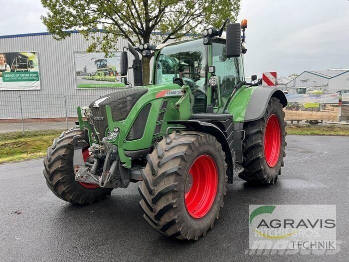 Fendt 714 VARIO S4 Tractores