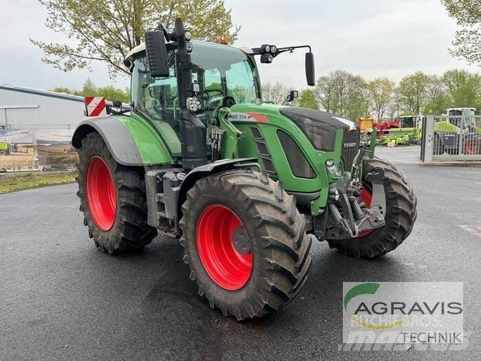 Fendt 714 VARIO S4 Tractores