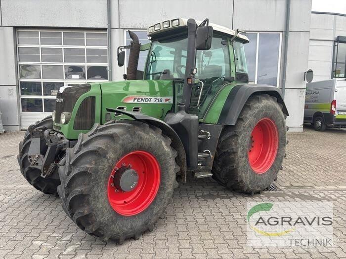Fendt 718 VARIO Tractores
